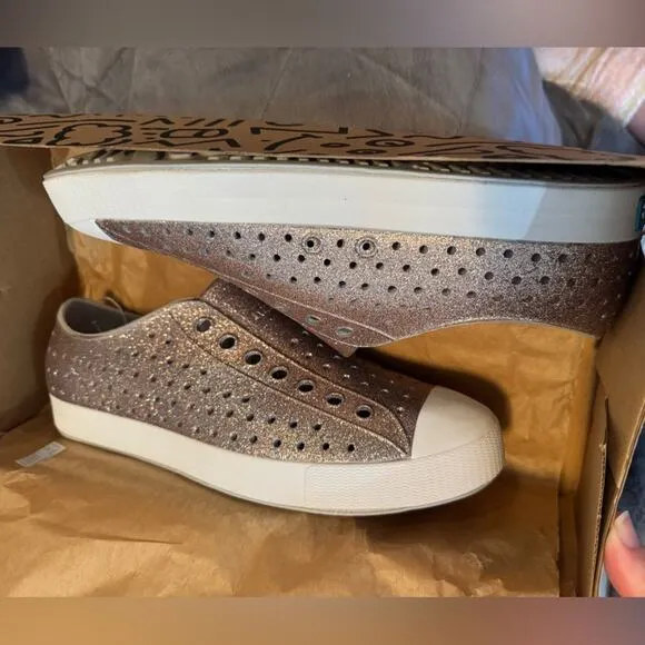 NATIVE Jefferson Metal Bling Water Shoe, US M9 / W11 New in Box MSRP $160 SOO