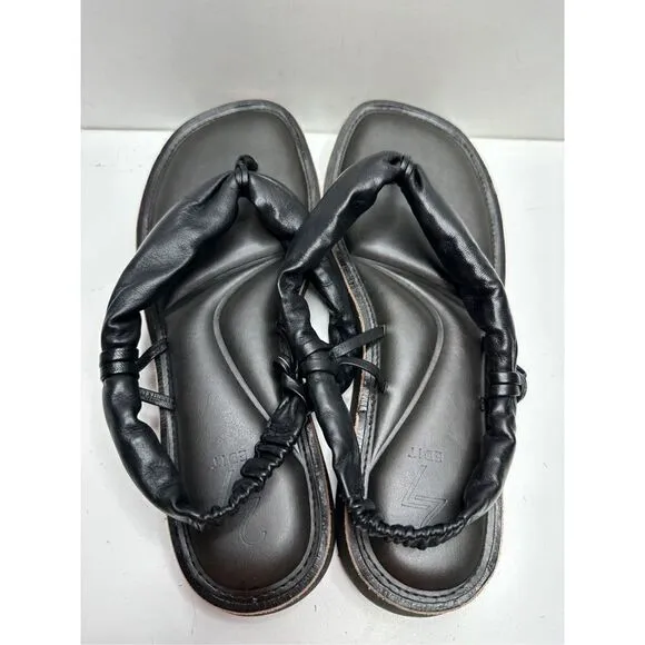 Naturalizer Sandals Womens Size 8 Black Leather Slingback Slip On Shoes