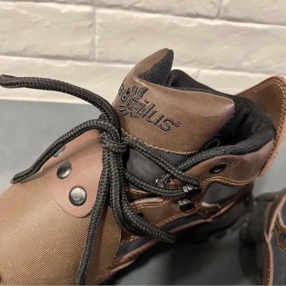 Nautilus sz 7 N1562 brown EH metatarsal safety work boots