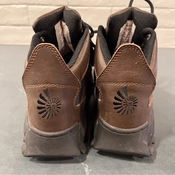 Nautilus sz 7 N1562 brown EH metatarsal safety work boots