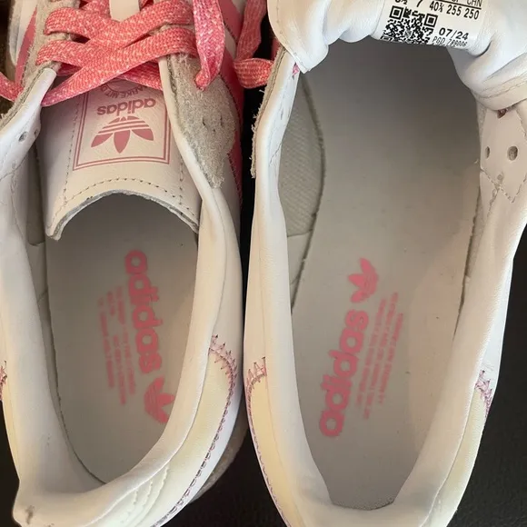 NEW Adidas Samba Sneakers