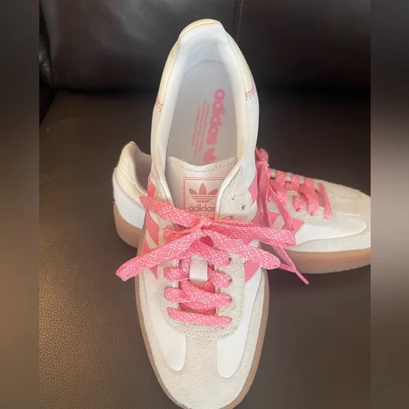 NEW Adidas Samba Sneakers