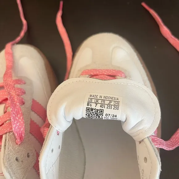 NEW Adidas Samba Sneakers