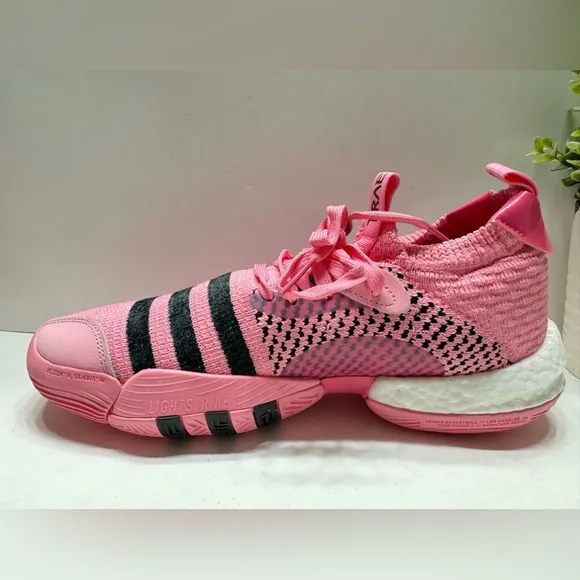 NEW Adidas Trae Young 2 Basketball Shoes Bliss Pink Trap House IE1667 Men’s 9.5