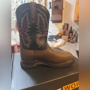 New! Ariat work boots composite toe size 9 EE Wide $250