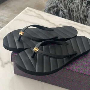 New, Authentic TORY BURCH Black KIRA FLIP-FLOP Sandals shoes size 9 or 10 SALE