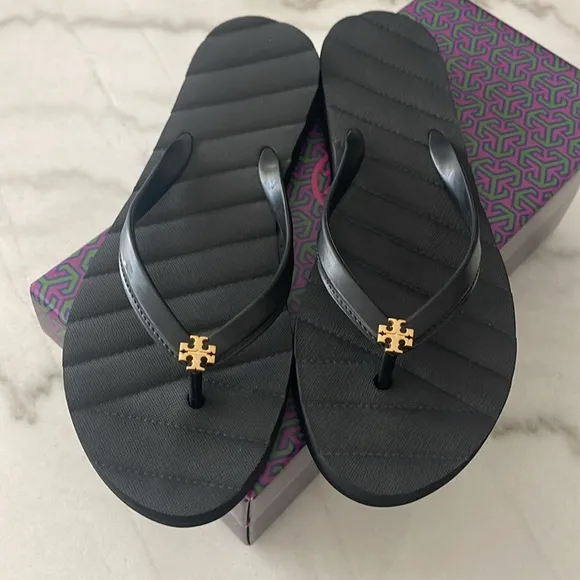 New, Authentic TORY BURCH Black KIRA FLIP-FLOP Sandals shoes size 9 or 10 SALE