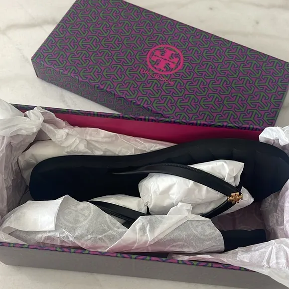 New, Authentic TORY BURCH Black KIRA FLIP-FLOP Sandals shoes size 9 or 10 SALE