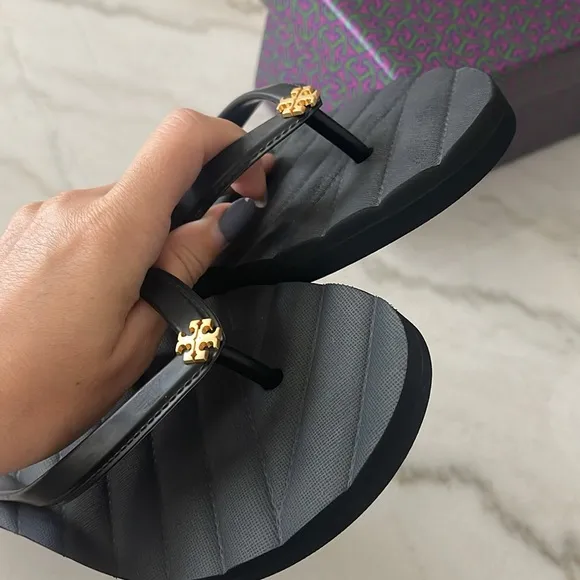 New, Authentic TORY BURCH Black KIRA FLIP-FLOP Sandals shoes size 9 or 10 SALE