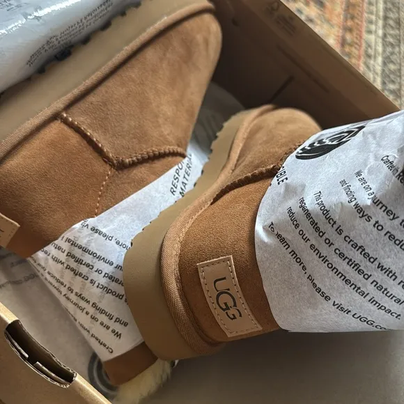 NEW Authentic UGG Women's Mini  Bailey Bow II Boots Shoes  Chestnut