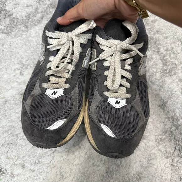 New Balance 2002R Shoes Gray Size 8