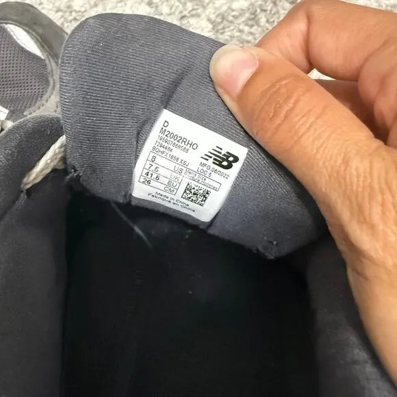 New Balance 2002R Shoes Gray Size 8