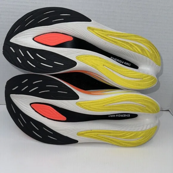 New Balance FuelCell SuperComp Black Neon Dragonfly Shoes Womens Size 10