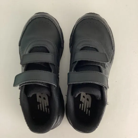 new balance kids leather running walking shoes size US 13.5 Black NEW