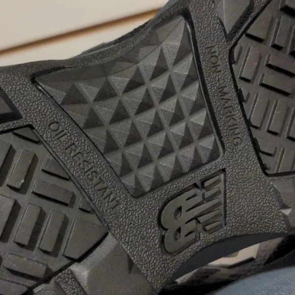 New balance men's composite toe work shoes