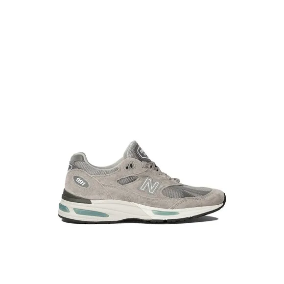 New Balance Sneakers &amp; Slip-on Size US 9