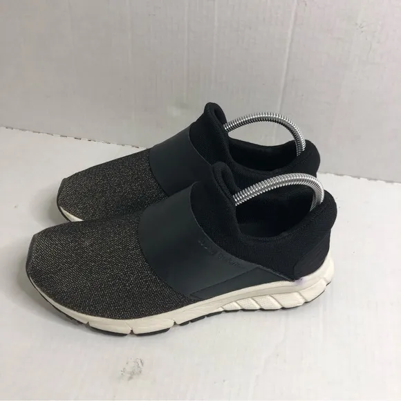 New Balance Sneakers Shoes Womens Size 8.5 Yazee Rush Slip On Shoes Black