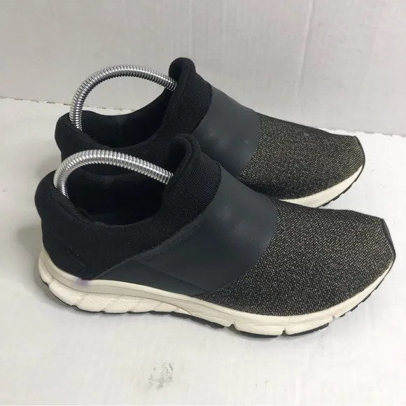 New Balance Sneakers Shoes Womens Size 8.5 Yazee Rush Slip On Shoes Black