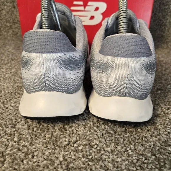 New Balance Unisex 520 V8 W520RG8 Gray White Running Shoes Sneakers SZ10 4E Wide
