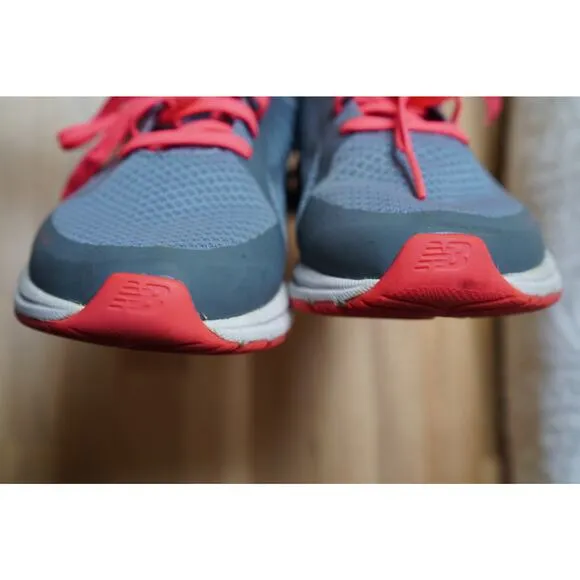 New Balance Women FantomFit 1065 Athletic Shoe Running Sneakers Gray Pink Size 6