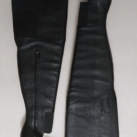 NEW BCBGMAXAZARIA Concorde Stampede Over the Knee Black Leather Lizard Boots…