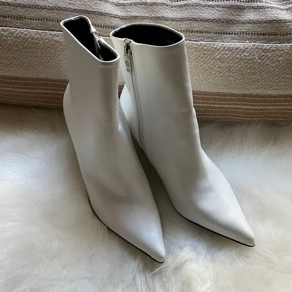 NEW Byeuuns Women’s Boots Ankle 3.5&quot; Heel Size 6.5