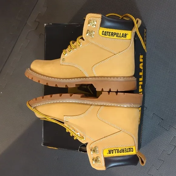 NEW. Caterpillar Second Shift Work Boots