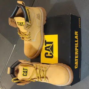 NEW. Caterpillar Second Shift Work Boots