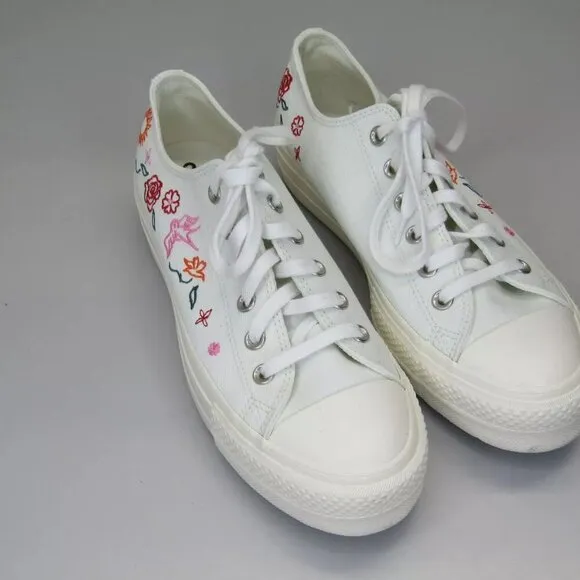 NEW CONVERSE Womens Chuck Taylor All Star Lift Platform Sneaker Cushion Size 9.5