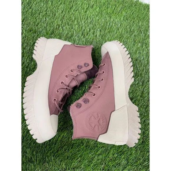 New Converse Chuck Taylor All Star Lugged 2.0 Women’s 6.5 Boots A01329C
