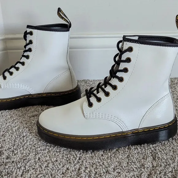 NEW Doc Marten 1460 Smooth Leather White Boots sz 6