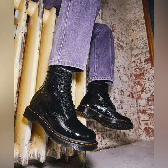 New Dr Martens 1460 LEOPARD EMBOSS PATENT LEATHER BOOTS Black Size 8
