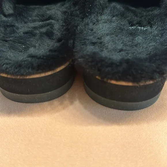 New Eileen Fisher suede shoes. Size 7 1/2. Black.