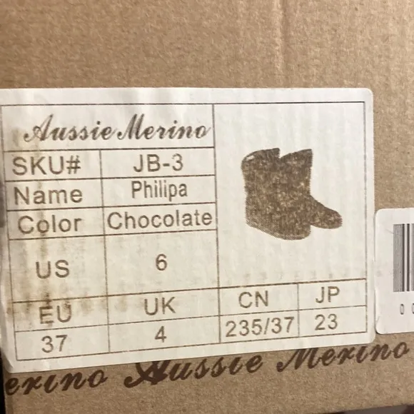 New in Box Aussie Merino Women’s Chocolate Phillips Boots Sz 6