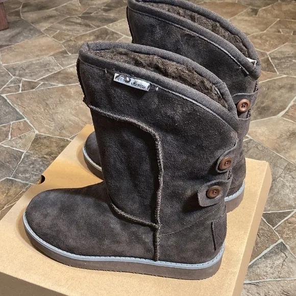 New in Box Aussie Merino Women’s Chocolate Phillips Boots Sz 6