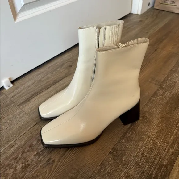 NEW Jeffrey Campbell Elegant White Ankle Boots Square Toe