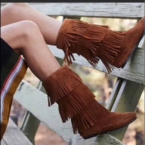 NEW Minnetonka 3-Layer Fringe Boots