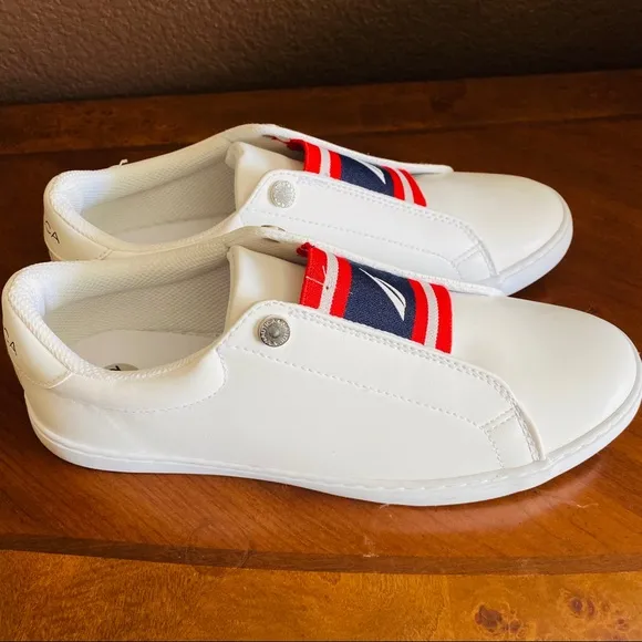 New Nautica EMBROIDERED LOGO Slip On Sneakers shoes