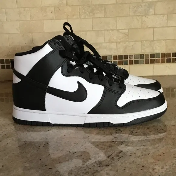 NEW Nike Men’s Dunk High Top Retro Panda Sneakers