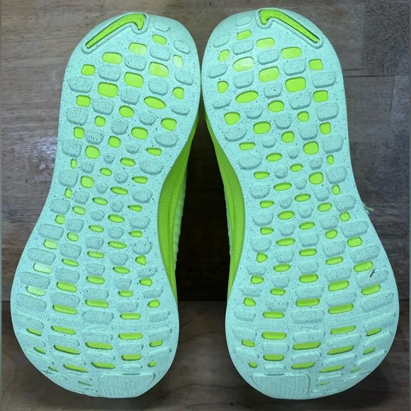 NEW Nike Reactx Infinity Run 4 Mens Size 10.5 Running Shoes Sneakers Barely Volt