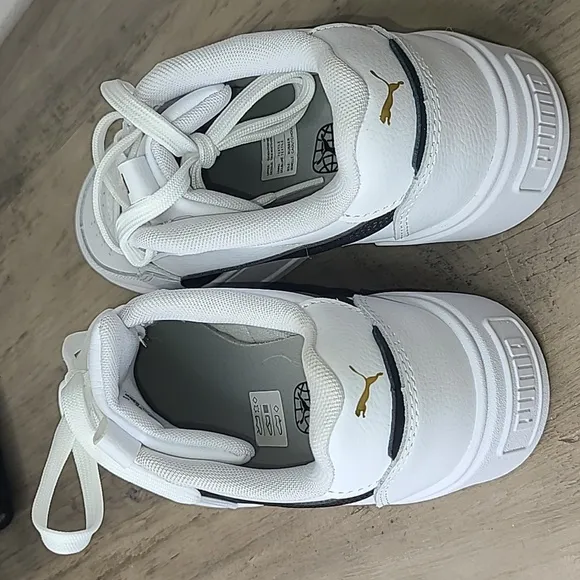 NEW Puma Platform Sneakers