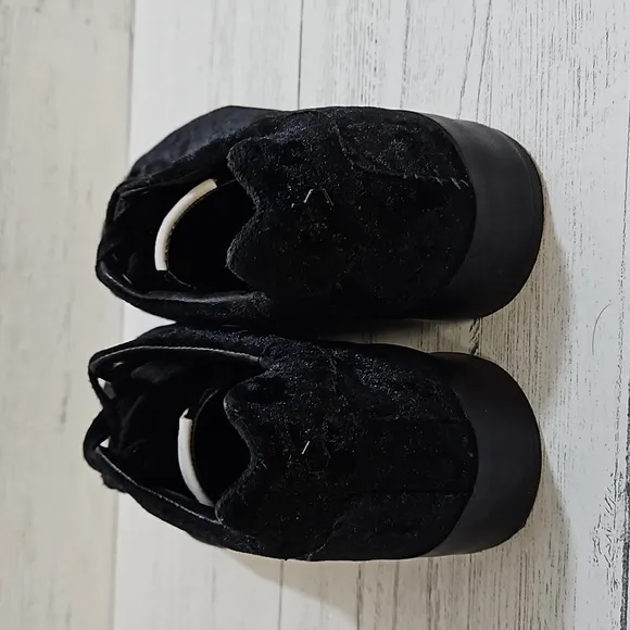 New  Rag &amp; bone low top crushed velvet in black women's size 40