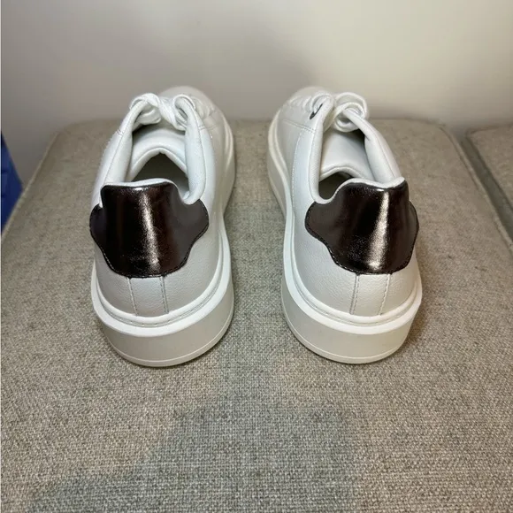 New Steve Madden (REVOLVE) Carley Trainer White/ Pewter Sneakers Size 10B