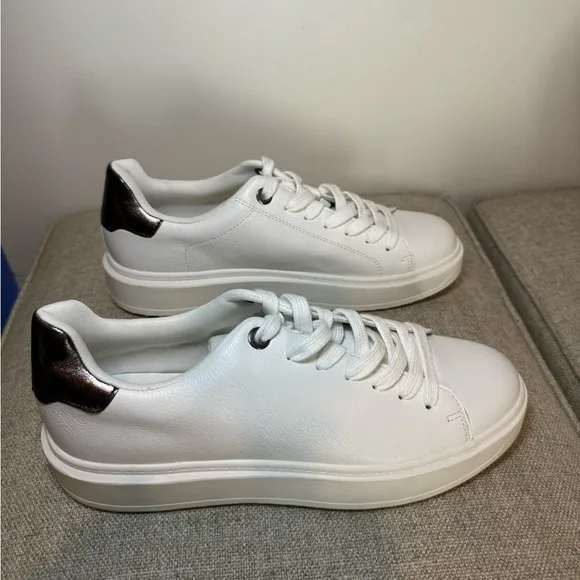 New Steve Madden (REVOLVE) Carley Trainer White/ Pewter Sneakers Size 10B