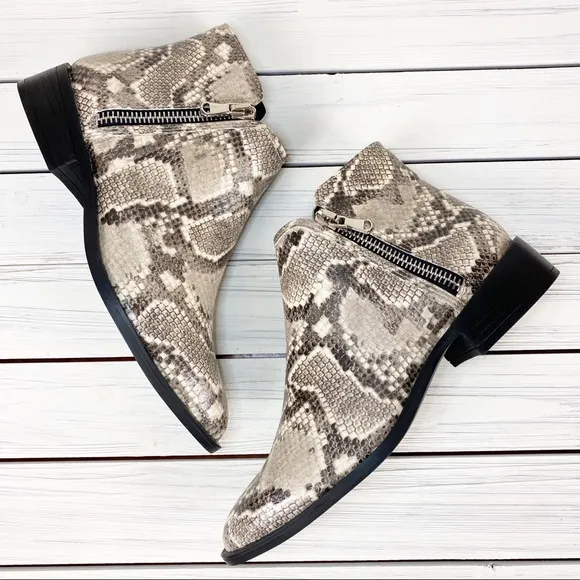 NEW Steven by Steve Madden Hickory Ankle Boots 8