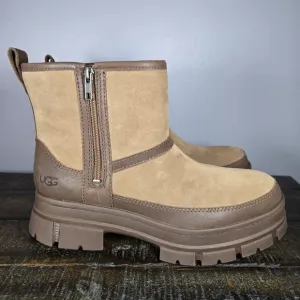 NEW UGG Ashton Zip Platform Womens Size 9.5 Zipper Fuzzy Boot Shoes Winter Brown