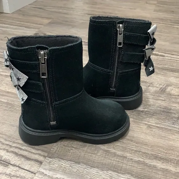 New UGG Toddler Black/Silver Star Tillee Boots