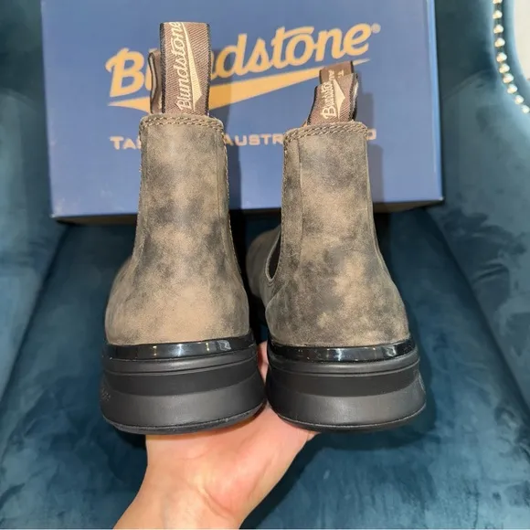New US Size 9 Blundstone Elastic Sided Chelsea Boots Rustic Brown