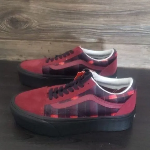New Vans Old Skool Stacked Velvet Red Plaid Platform Sneakers