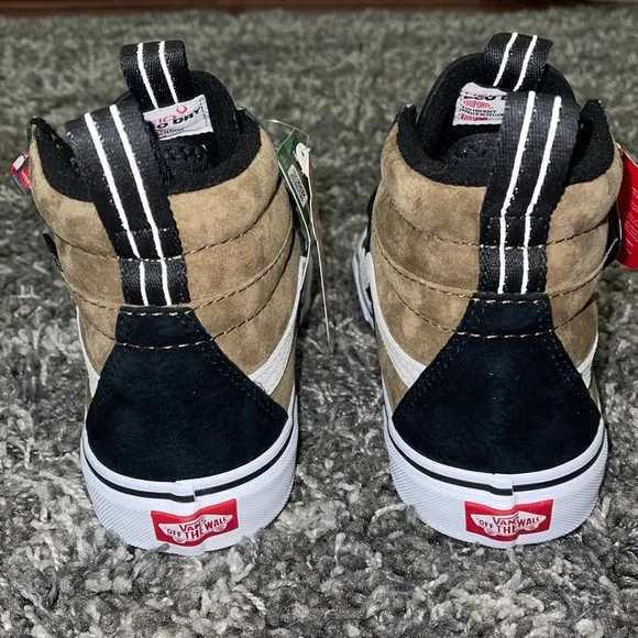 New VANS Sk8-Hi MTE 2.0 DX in Dirt / True White
